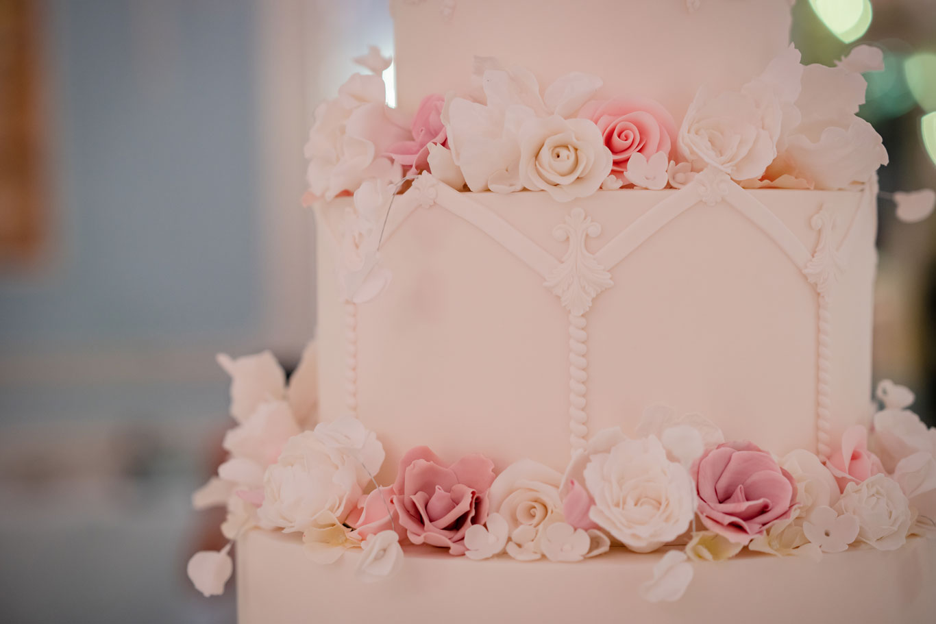 Closeup Details GC Couture's Luxury Wedding Cake At The Savoy